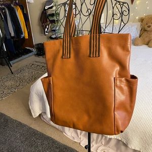 Brown tote…